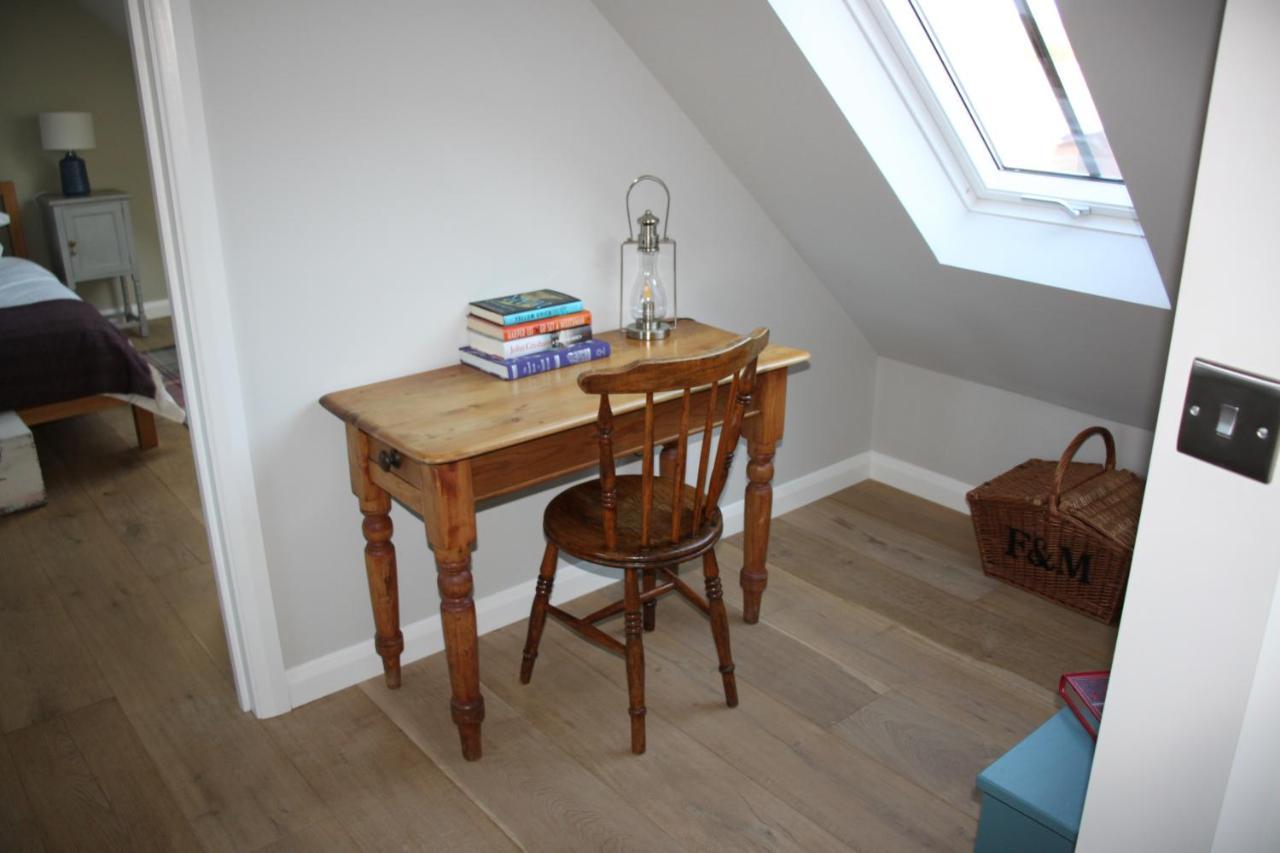 Wonderfully Spacious Luxury Holiday Cottage Billingshurst Exterior photo